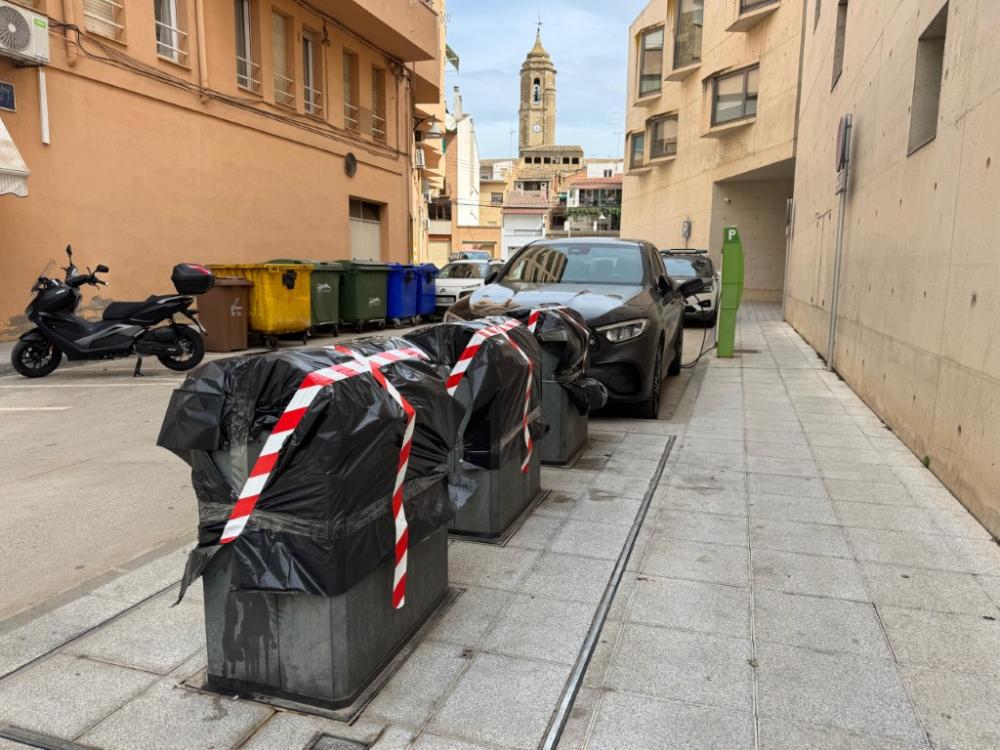 Imagen El Ayuntamiento de Binéfar inutiliza los contenedores soterrados