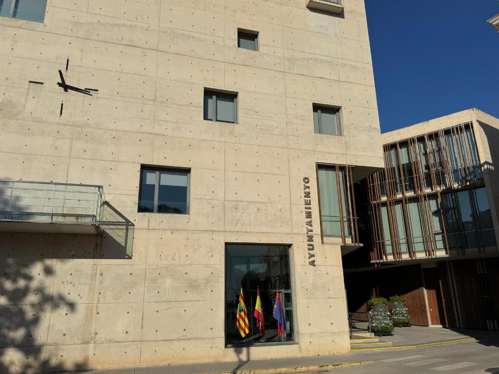 Imagen El Ayuntamiento de Binéfar pide explicaciones a Esplús por depositar un camión municipal enseres en el polígono industrial ‘El Sosal’