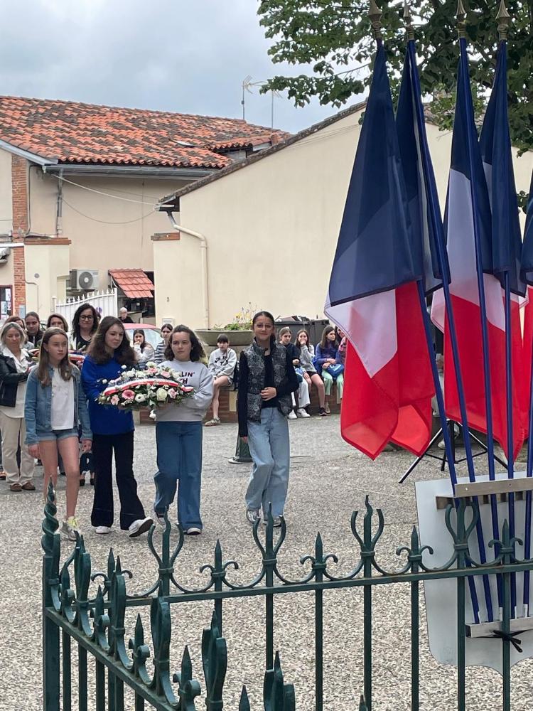 Imagen Escolares de los tres colegios de Binéfar conocen Portet Sur Garonne