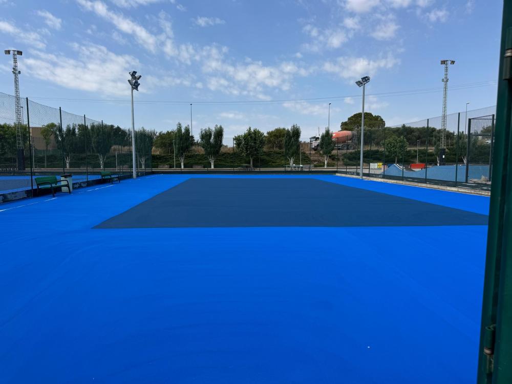 Imagen Completada la renovación del pavimento de las pistas de tenis de Binéfar