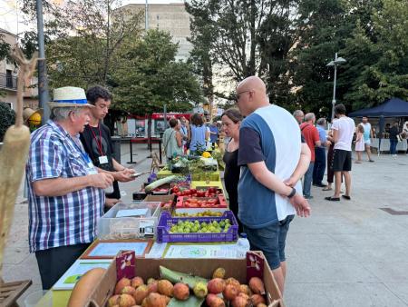 Imagen La VIII Exposición y Degustación de productos hortícolas se traslada al...